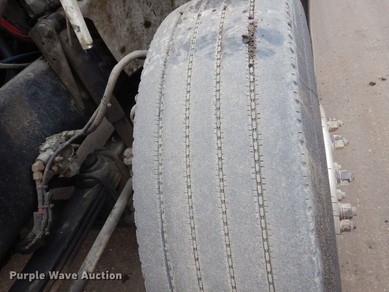 image for item FX9022 2000 Freightliner FL80 dump truck