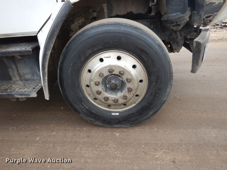 image for item FX9022 2000 Freightliner FL80 dump truck