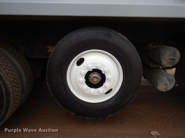 image for item FX9022 2000 Freightliner FL80 dump truck