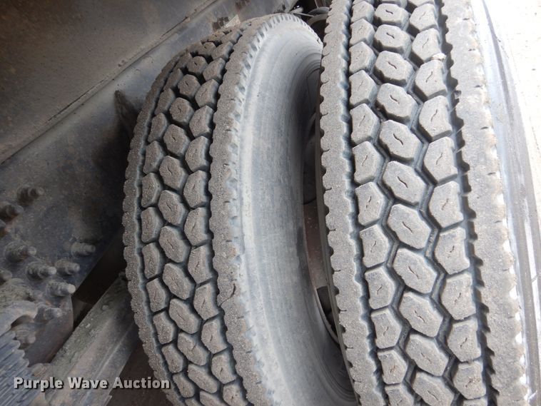 image for item FX9022 2000 Freightliner FL80 dump truck