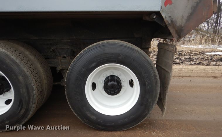 image for item FX9022 2000 Freightliner FL80 dump truck