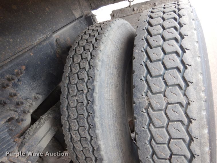 image for item FX9022 2000 Freightliner FL80 dump truck