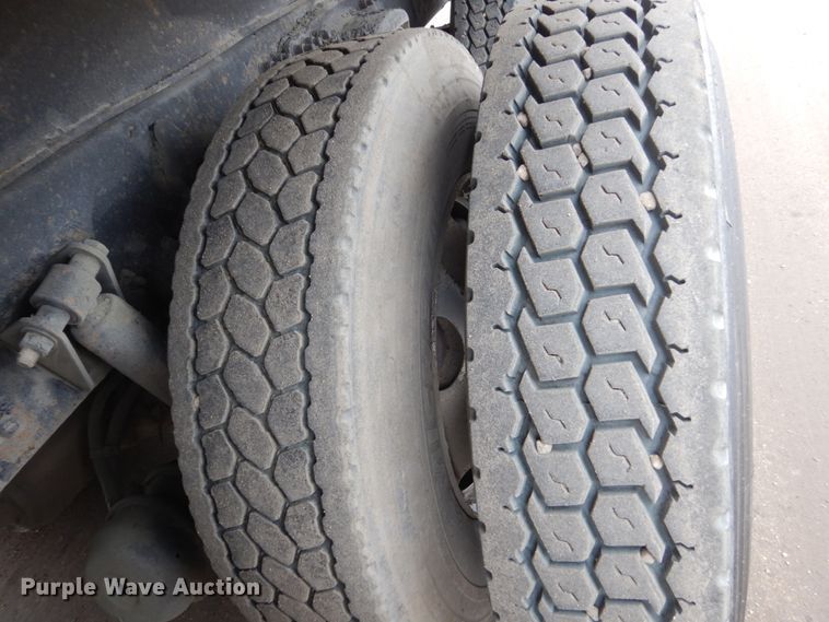 image for item FX9022 2000 Freightliner FL80 dump truck