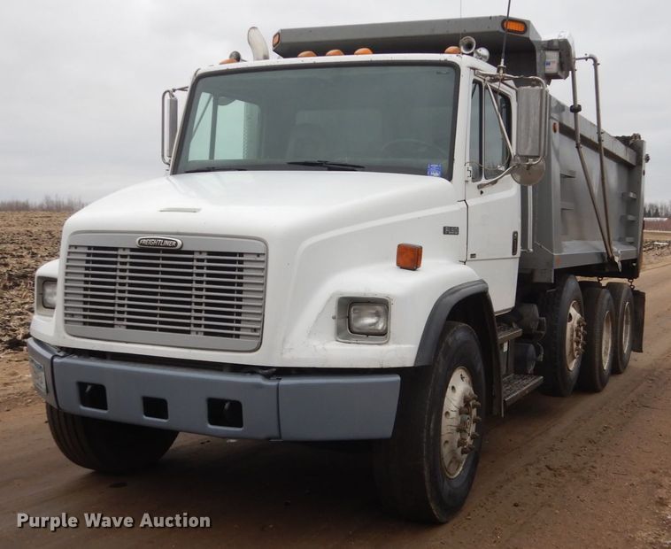 image for item FX9024 2000 Freightliner FL80 dump truck