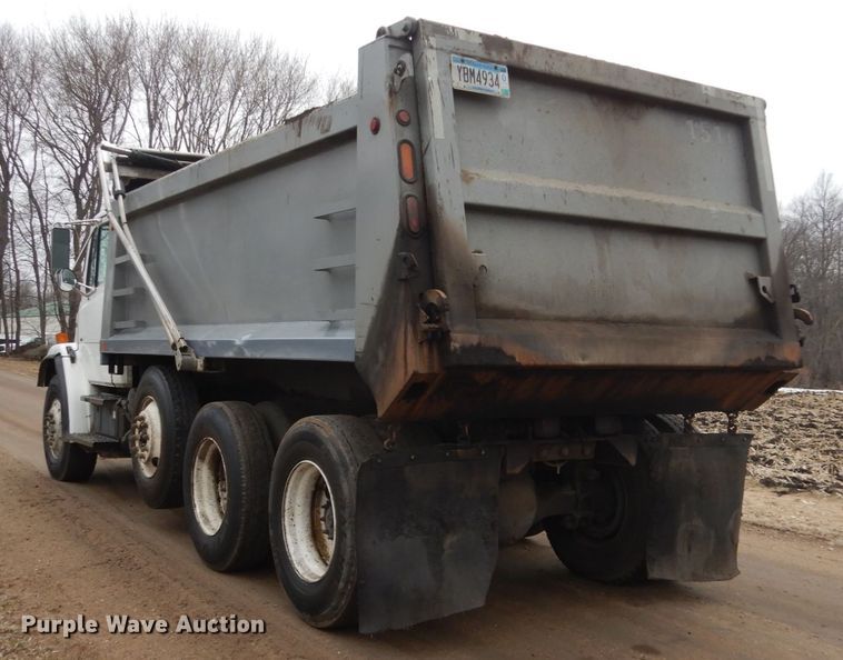 image for item FX9024 2000 Freightliner FL80 dump truck