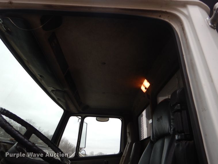 image for item FX9024 2000 Freightliner FL80 dump truck