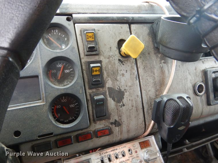 image for item FX9024 2000 Freightliner FL80 dump truck