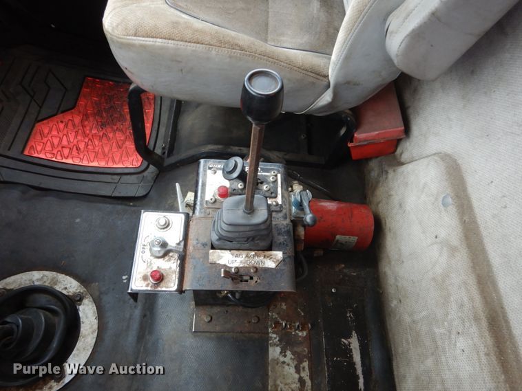 image for item FX9024 2000 Freightliner FL80 dump truck