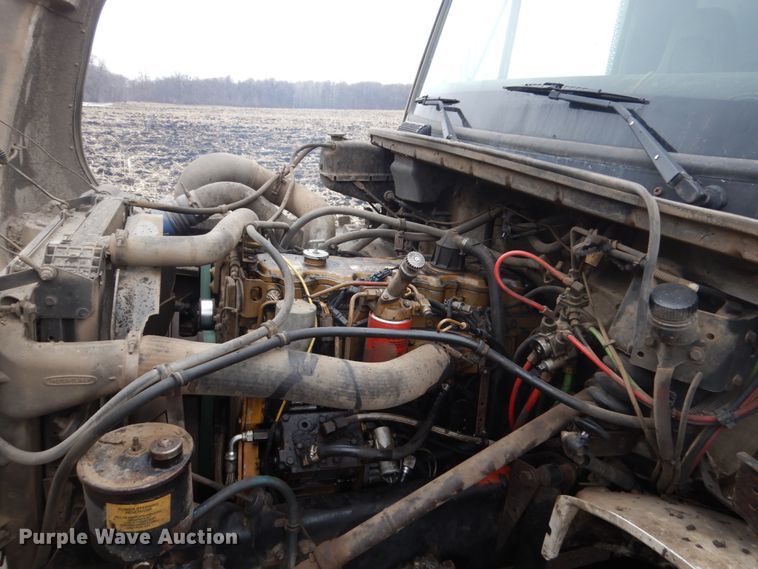 image for item FX9024 2000 Freightliner FL80 dump truck