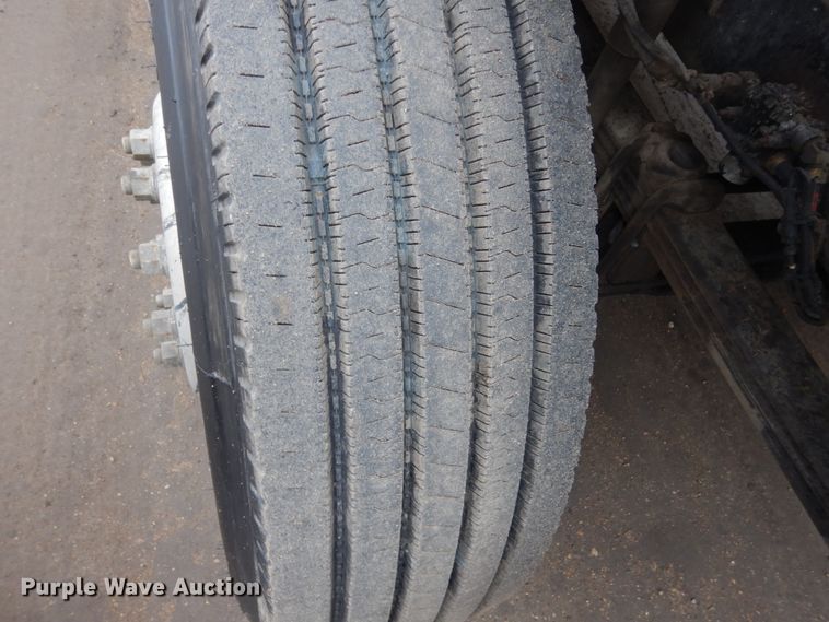 image for item FX9024 2000 Freightliner FL80 dump truck