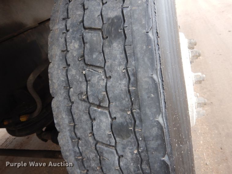 image for item FX9024 2000 Freightliner FL80 dump truck