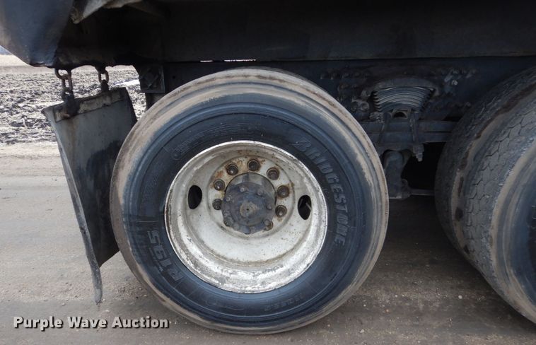 image for item FX9024 2000 Freightliner FL80 dump truck