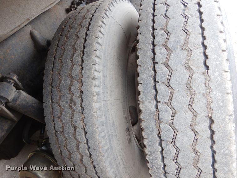 image for item FX9024 2000 Freightliner FL80 dump truck