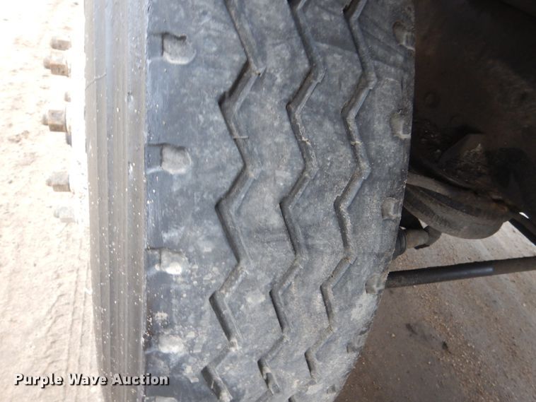 image for item FX9024 2000 Freightliner FL80 dump truck