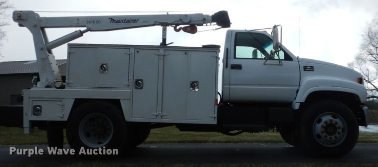 image for item FX9081 2000 Chevrolet C6500 utility bed truck with crane