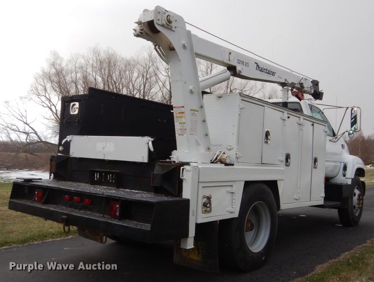 image for item FX9081 2000 Chevrolet C6500 utility bed truck with crane