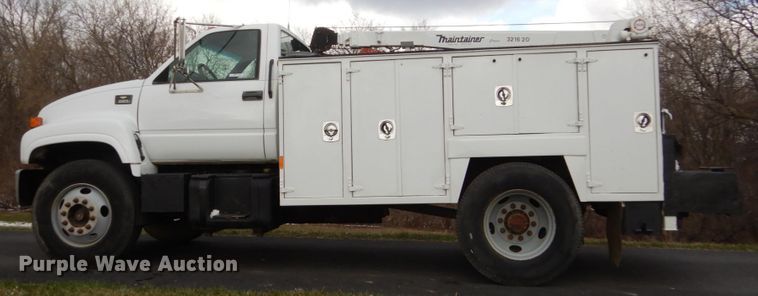 image for item FX9081 2000 Chevrolet C6500 utility bed truck with crane