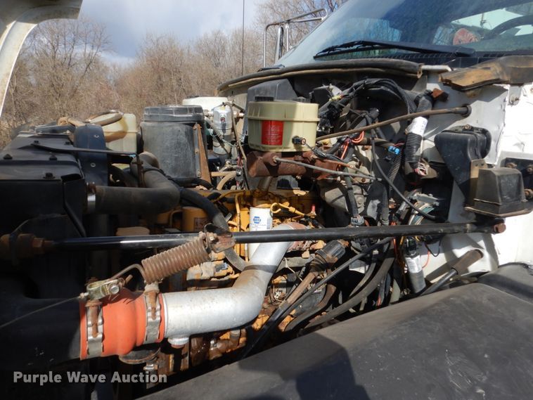 image for item FX9081 2000 Chevrolet C6500 utility bed truck with crane