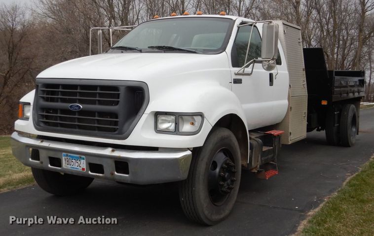 2002 Ford F650 Super Duty dump truck in Hutchinson, MN | Item FX9086 sold |  Purple Wave