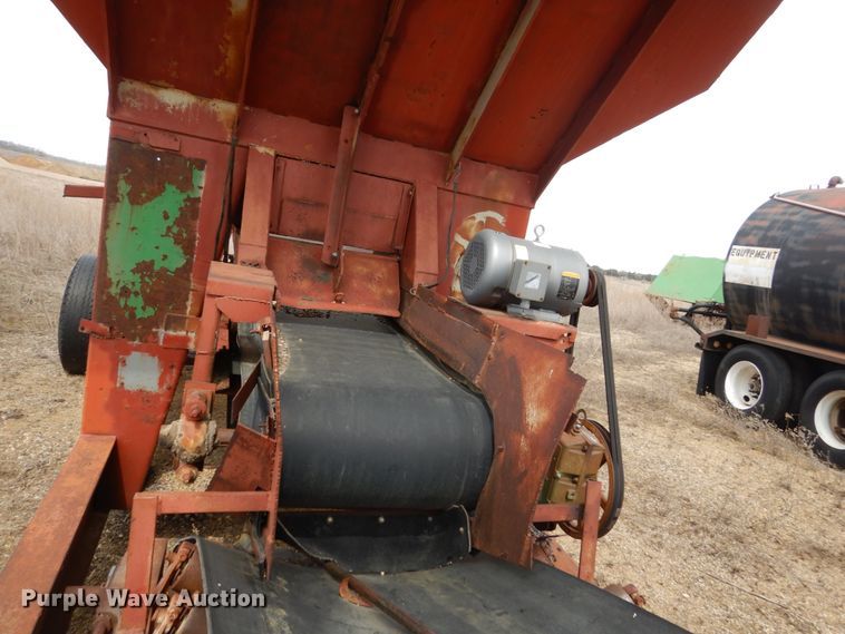 image for item FX9097 Hopper conveyor