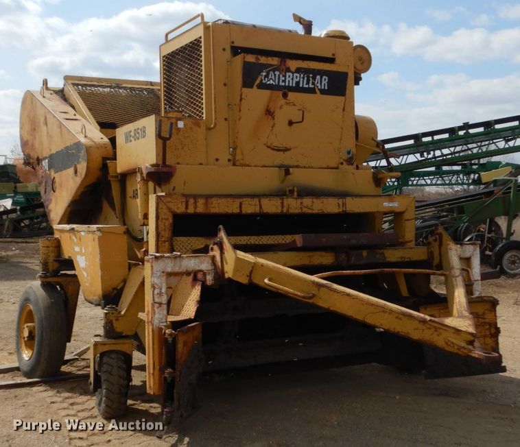 image for item FX9104 Caterpillar WE-851 windrow elevator