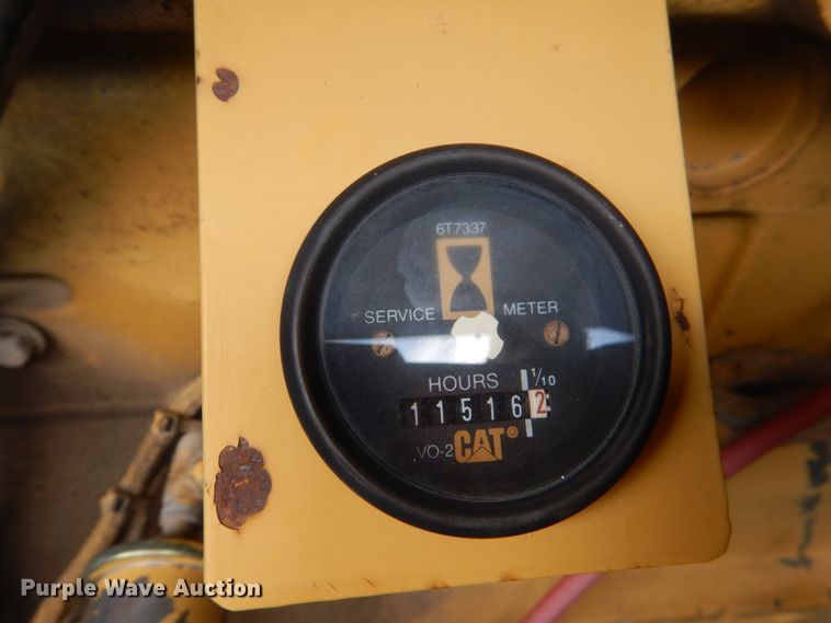 image for item FX9104 Caterpillar WE-851 windrow elevator