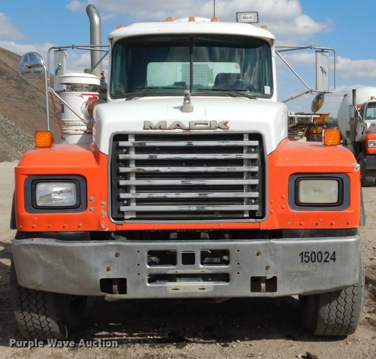 image for item FX9119 1997 Mack RD690S ready mix truck