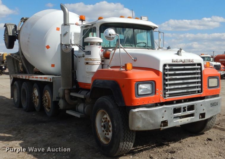 image for item FX9119 1997 Mack RD690S ready mix truck