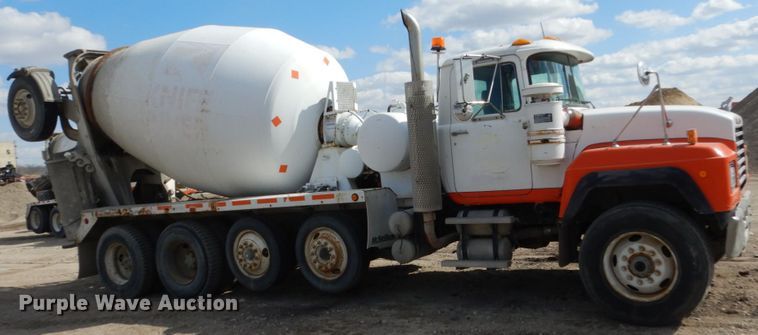 image for item FX9119 1997 Mack RD690S ready mix truck
