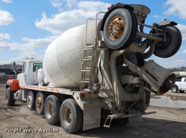 image for item FX9119 1997 Mack RD690S ready mix truck