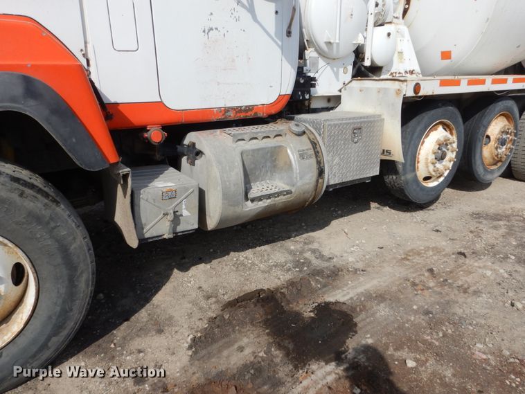 image for item FX9119 1997 Mack RD690S ready mix truck