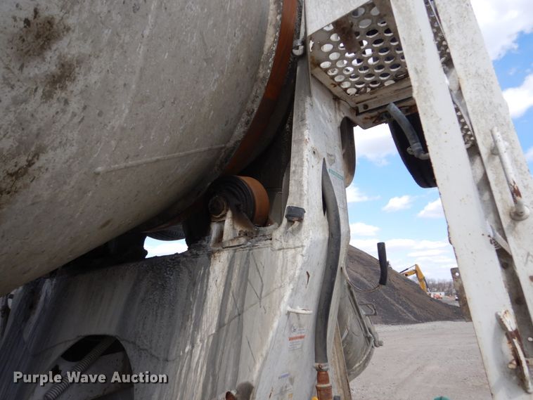 image for item FX9119 1997 Mack RD690S ready mix truck