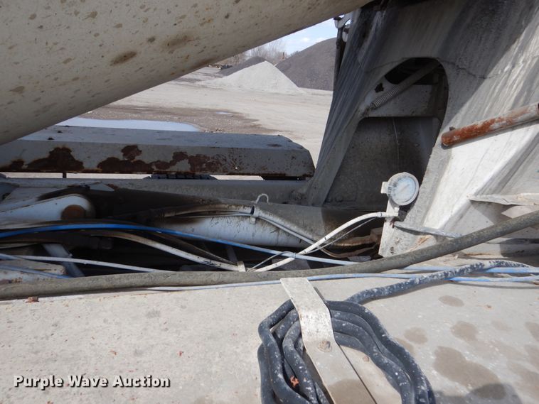 image for item FX9119 1997 Mack RD690S ready mix truck