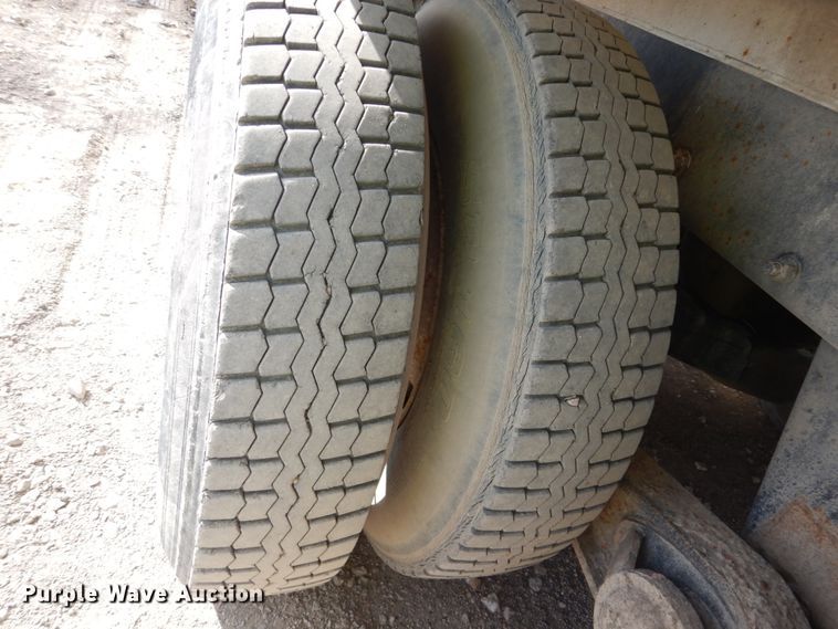 image for item FX9119 1997 Mack RD690S ready mix truck