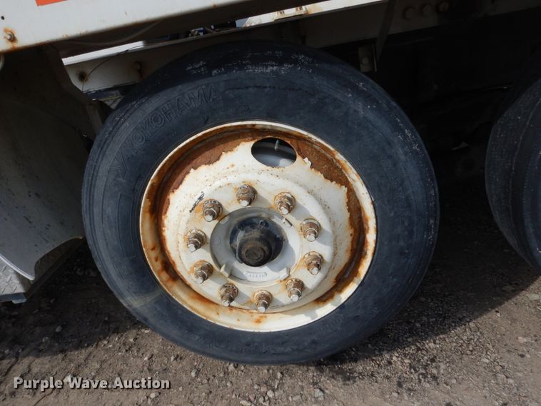 image for item FX9119 1997 Mack RD690S ready mix truck