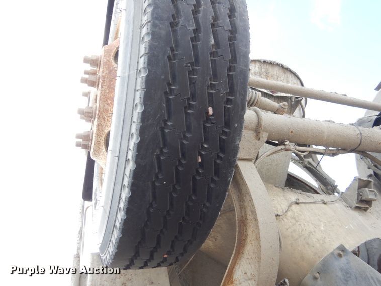 image for item FX9119 1997 Mack RD690S ready mix truck