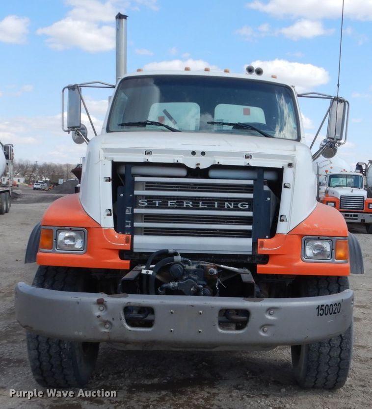 image for item FX9121 2004 Sterling L-Line ready mix truck
