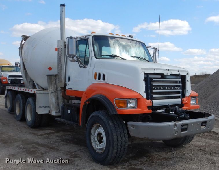 image for item FX9121 2004 Sterling L-Line ready mix truck