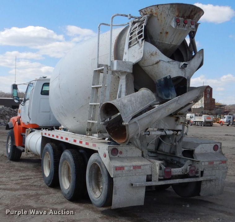 image for item FX9121 2004 Sterling L-Line ready mix truck