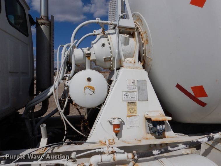 image for item FX9121 2004 Sterling L-Line ready mix truck