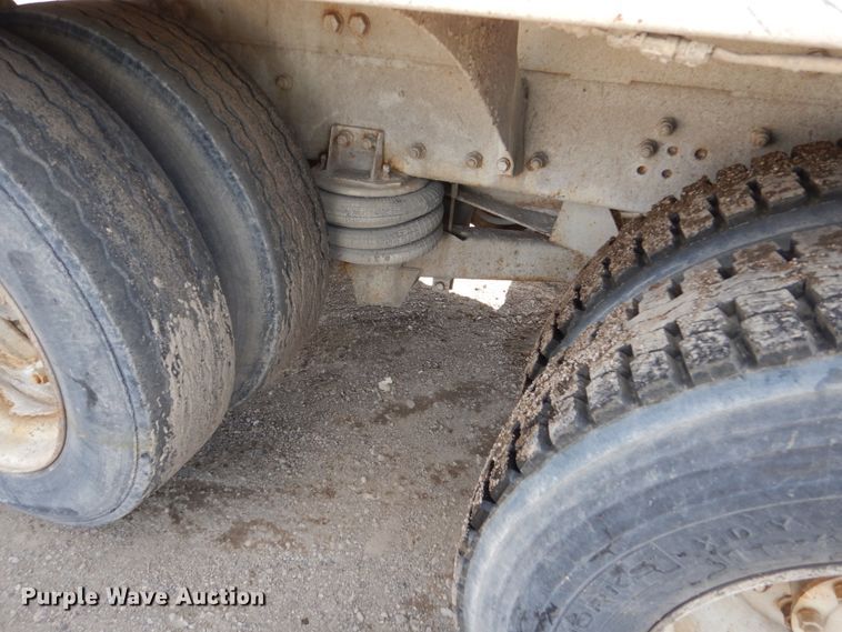 image for item FX9121 2004 Sterling L-Line ready mix truck