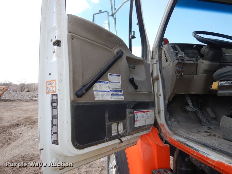 image for item FX9121 2004 Sterling L-Line ready mix truck