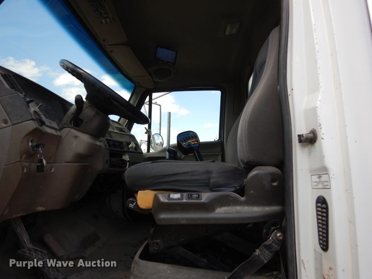 image for item FX9121 2004 Sterling L-Line ready mix truck