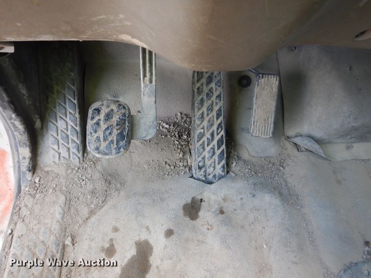 image for item FX9121 2004 Sterling L-Line ready mix truck