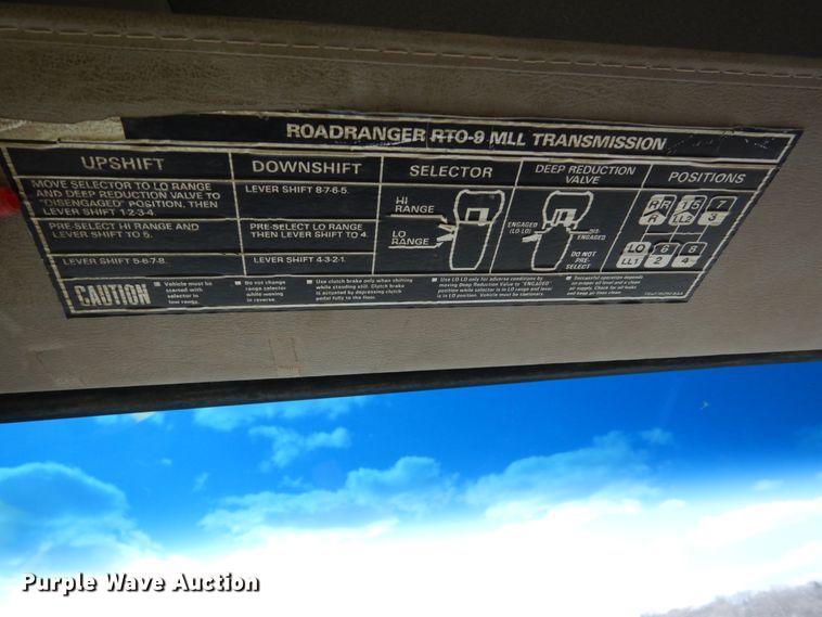 image for item FX9121 2004 Sterling L-Line ready mix truck