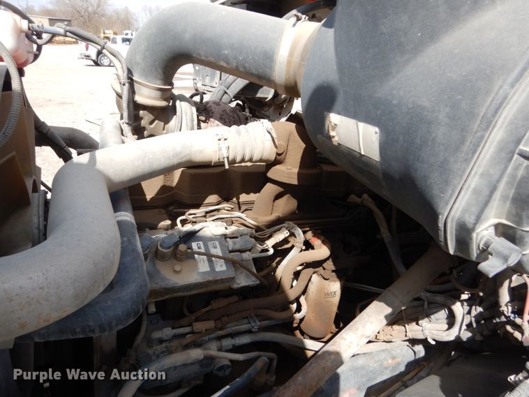 image for item FX9121 2004 Sterling L-Line ready mix truck