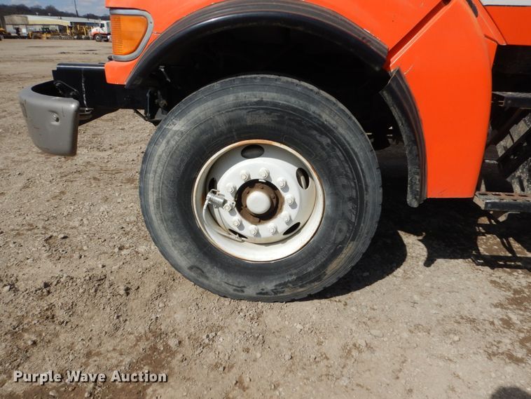 image for item FX9121 2004 Sterling L-Line ready mix truck