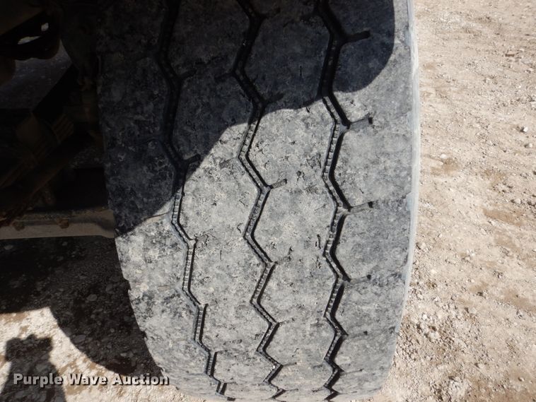 image for item FX9121 2004 Sterling L-Line ready mix truck