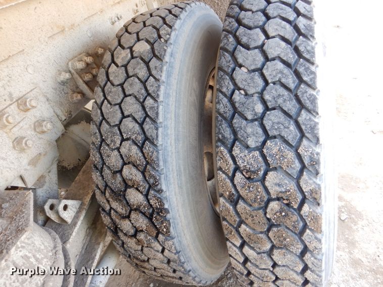 image for item FX9121 2004 Sterling L-Line ready mix truck