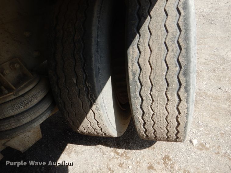 image for item FX9121 2004 Sterling L-Line ready mix truck